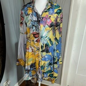 Radzoli Floral Button-Up Shirt